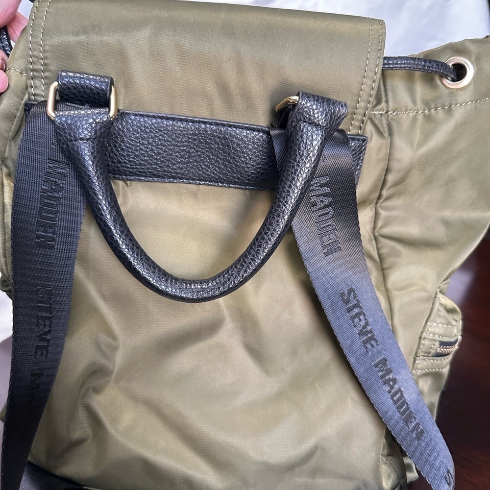 Steve Madden NWOT Nylon Army Green Backpack - Picture 7 of 10